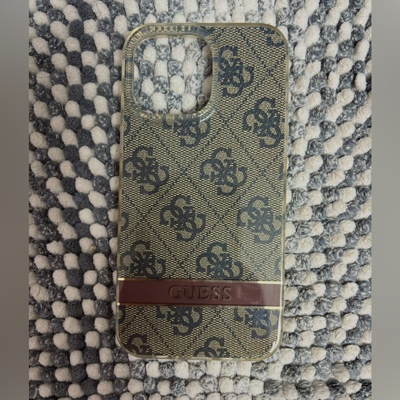 Guess iPhone 14 Pro Max cell phone case. - Picture 1 of 3